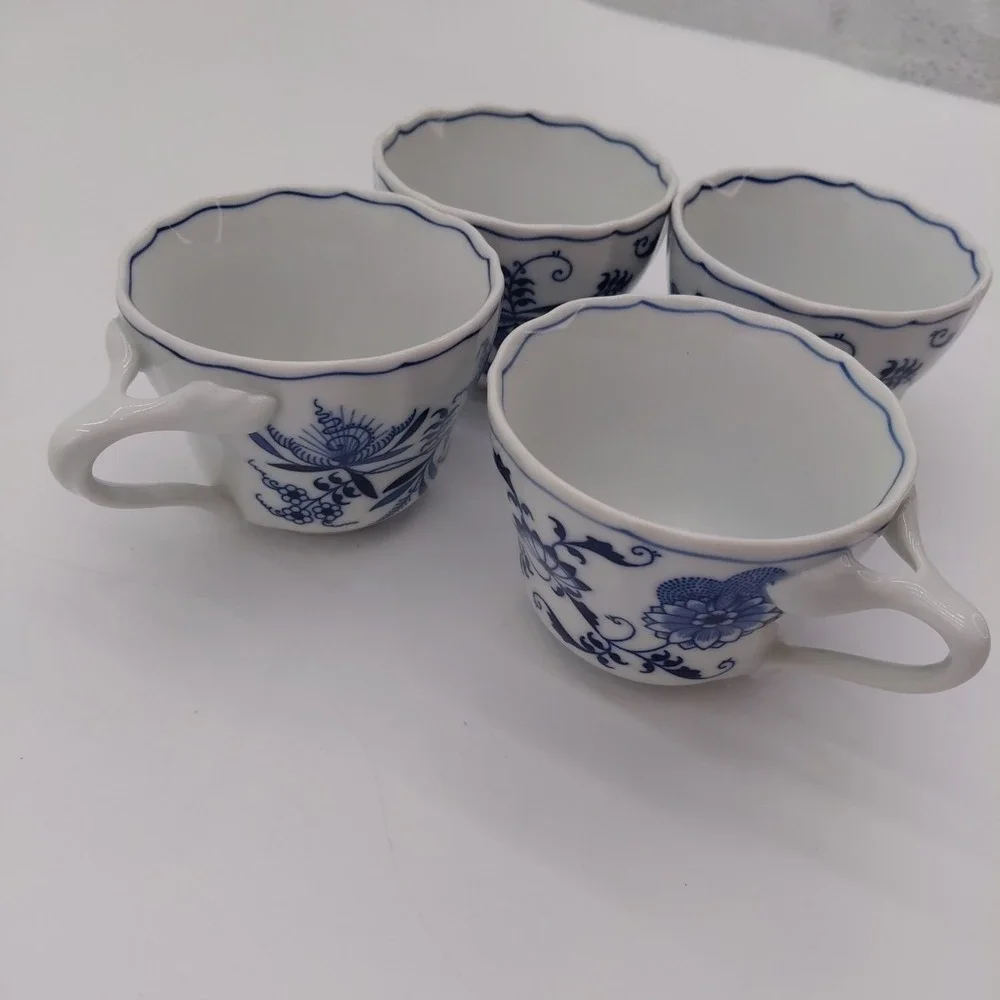 Blue Danube Tea Cup Set 4 Japan Style Blue Onion Design Teacup Tripod Handle
